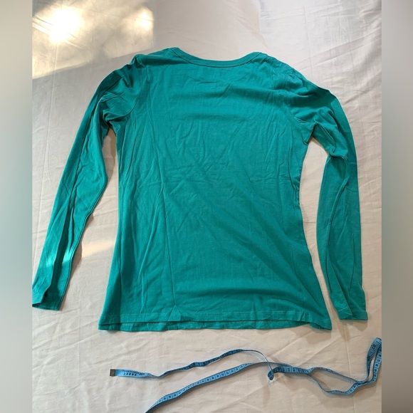 New long sleeve tee. L - Picture 7 of 8